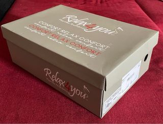 Zapatos de piel beige, refuerzos en color tostado