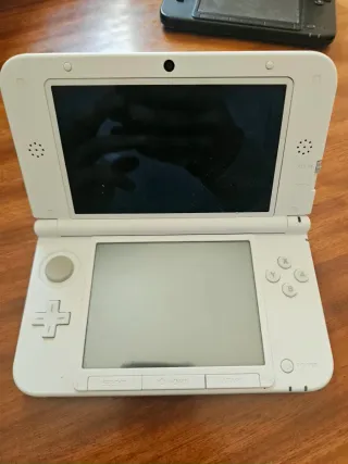 Nintendo 3DS XL Azul Rota