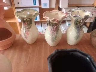 Maceteros colgantes de cerámica