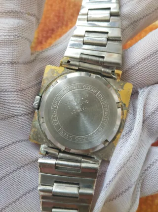 RELOJ MECANICO YASHICA A 15 EUROS