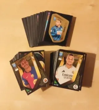 Lotto figurine Panini Fifa 365 2025