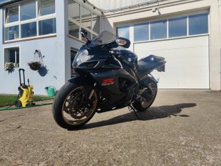 Suzuki GSXR 750 K7 Negra