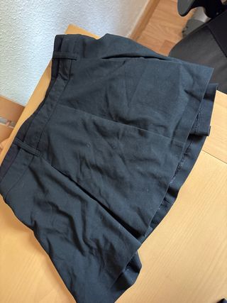 Falda negra Bershka
