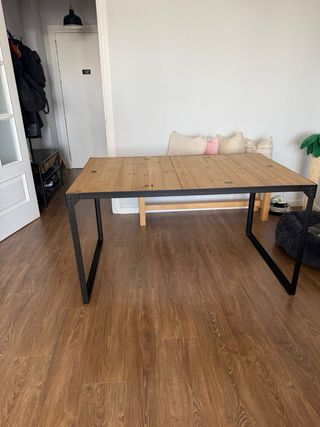 Mesa de comedor madera y metal