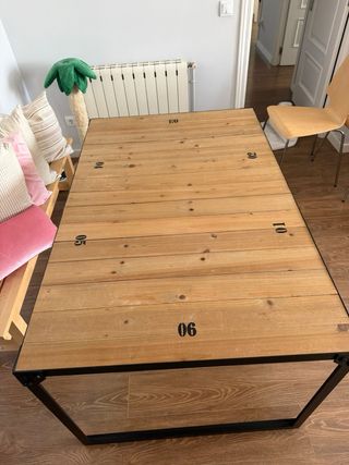 Mesa de comedor madera y metal