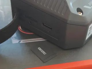 Fotocamera 4K Tank con Flash e Micro SD