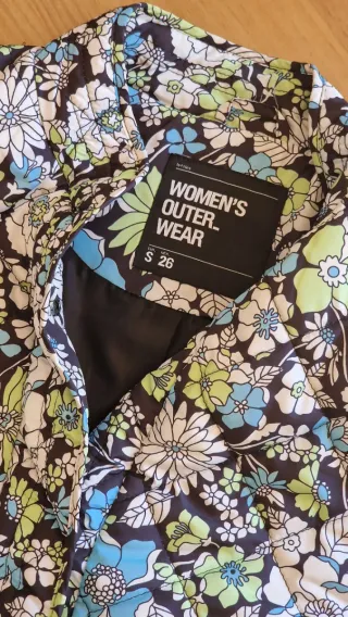 Chaqueta floral ligera