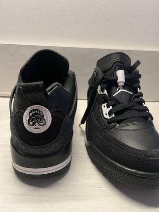Air Jordan 4 Retro Negras NUEVAS