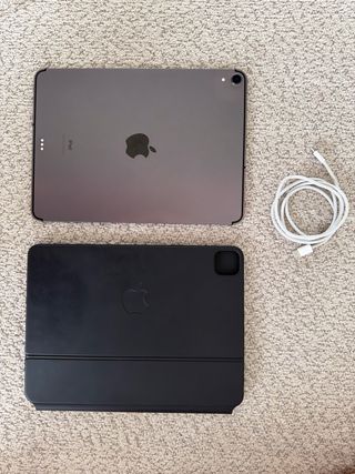 iPad Pro 11 256GB Wifi + SIM + MagicKeyboard