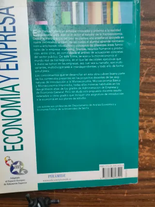 Microeconomía en casos: Apoyo a la docencia en ...