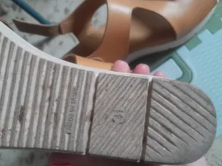 Sandalias de piel marrón talla 41
