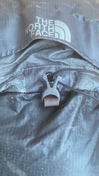 Mochila The North Face Montaña Negra/Gris