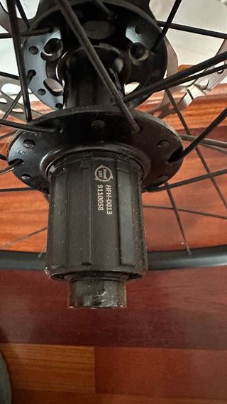 Ruedas de carretera Axis Sport