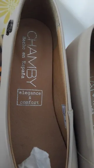 Bailarinas Chamby Beige con tacón. Talla 38. Nueva