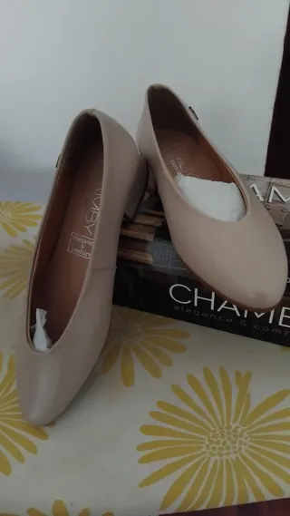 Bailarinas Chamby Beige con tacón. Talla 38. Nueva