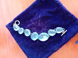 Bracciale vintage con pietre di colore verde acqua