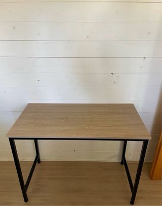 Escritorio madera y metal