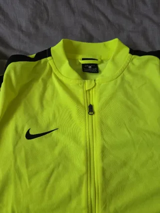 Chándal Nike Amarillo y Negro Talla 13-15 años