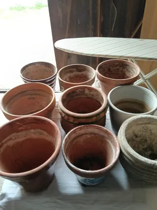Macetas de cerámica y terracota