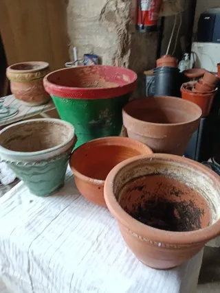 Macetas de cerámica y terracota