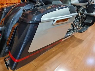 Harley-Davidson CVO 2018 | 4.900 km | Milwaukee‑Eight 117 | 37.990€