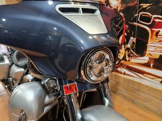 Harley-Davidson CVO 2018 | 4.900 km | Milwaukee‑Eight 117 | 37.990€