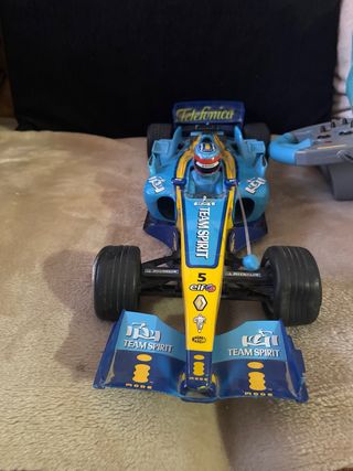Coche formula1 Renault FernandoAlonso.No cargador