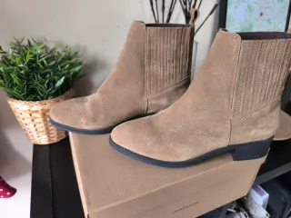 Botines bajos beige/marrón