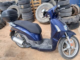 Kymco People 50cc Scooter Azul