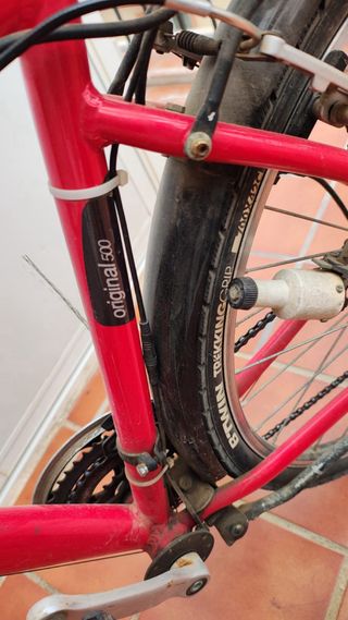 Bicicleta eléctrica B-TWIN Roja