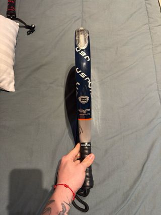 Pala de pádel Vision Ciclón con funda