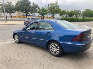 Mercedes-Benz Clase C 2005
