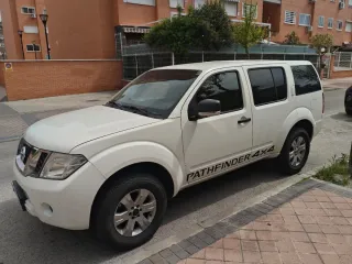 Nissan Pathfinder 2011