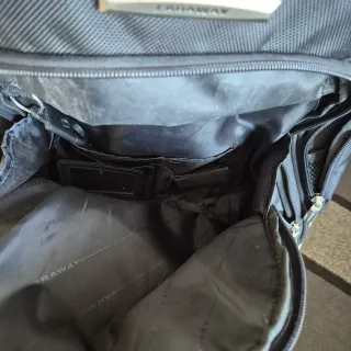 Mochila con ruedas negra