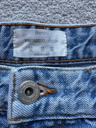 Shorts vaqueros Bershka desgastados