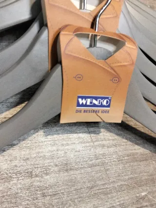 Pack de 10 WENKO Perchas Jolie encalado gris