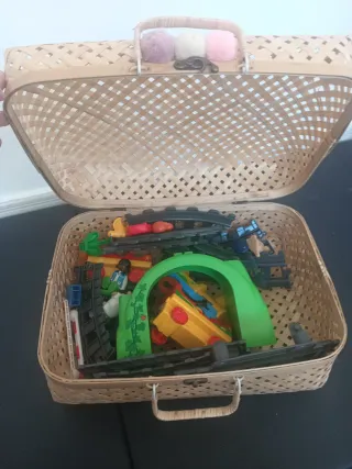 Tren Playmobil con animales y árboles