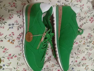 Zapatillas de mujer color verde T.40 Marco Tozzi