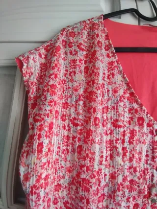Blusa ONLY floral roja Talla M