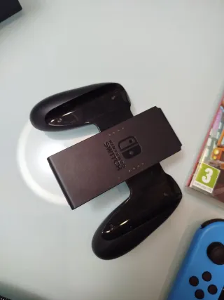 Nintendo Switch OLED Roja y Azul