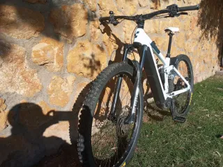 Bicicleta Eléctrica Cube Stereo