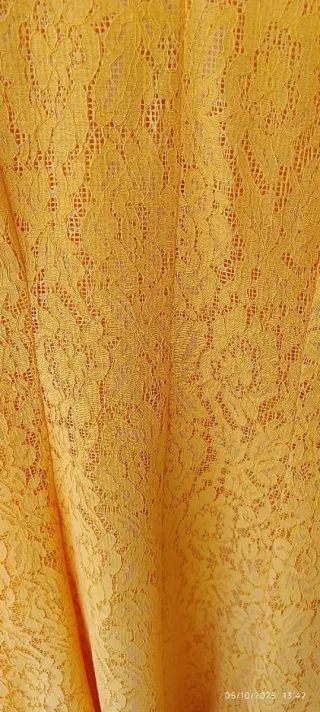 Vestido corto de encaje