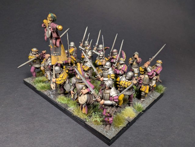 Grandes Espaderos - Imperio - Highlands Miniatures