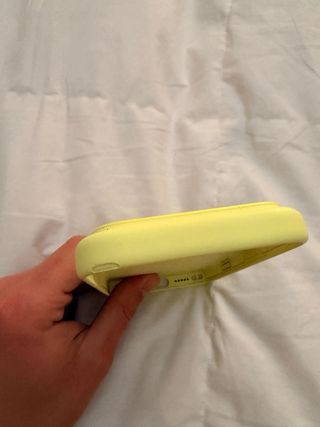 Funda original iPhone 17 Pro Amarilla
