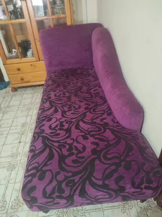 Diván Morado Diseño Único