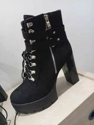 Botines tacón plataforma ante negro talla 40
