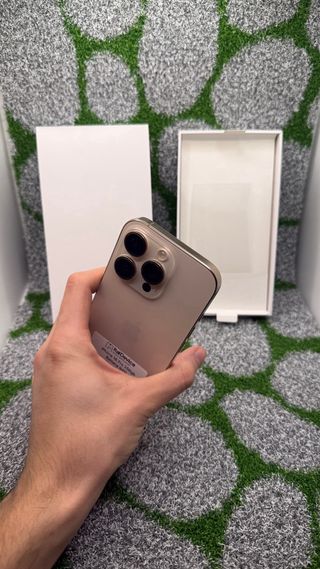 iPhone 16 Pro 256GB Desert - Batt 94%