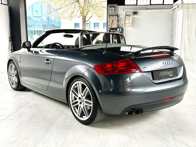 Audi TT Roadster 2.0 TFSI