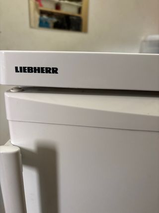 Nevera Liebherr blanca