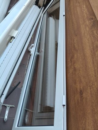 Ventana y puerta aluminio blanco